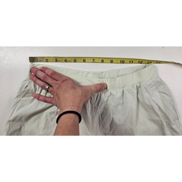 Gymshark S (?) everyday loose fit relaxed pull on athletic shorts zip pockets - Picture 4 of 7